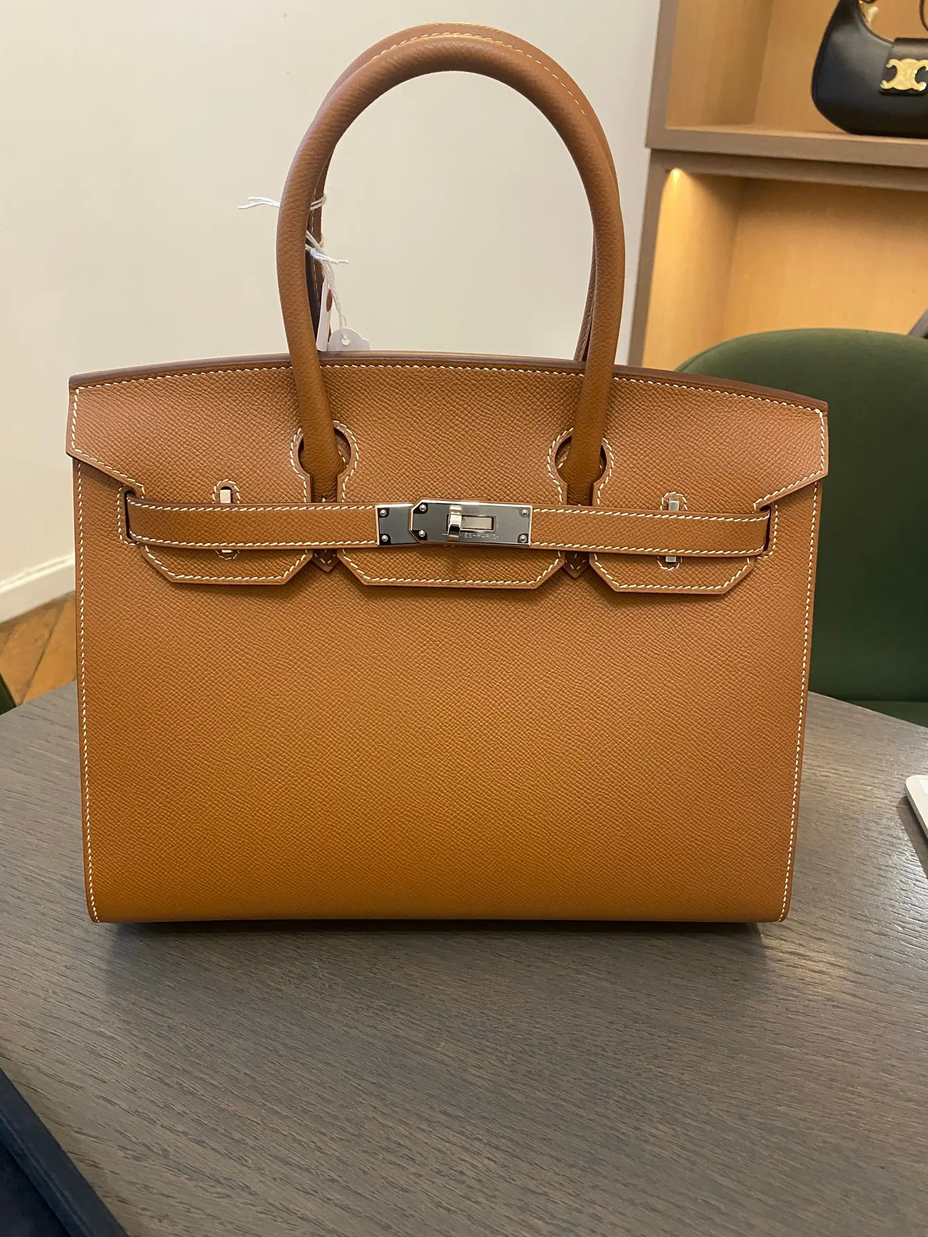 Sac en cuir camel à fermoir argenté